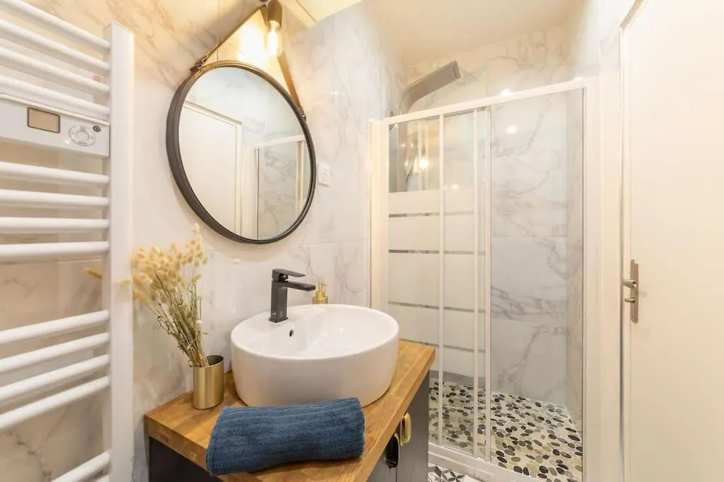 Apartment Ile Saint Louis, Notre Dame, 1 2 A 4p *