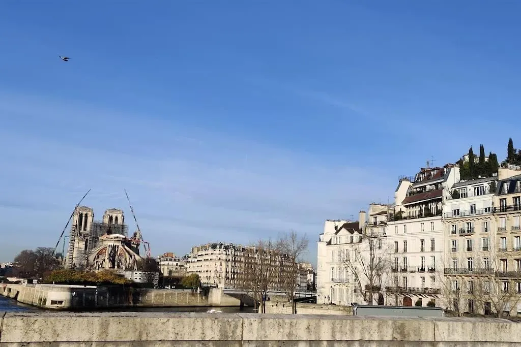 Ile Saint Louis, Notre Dame, 1 2 A 4p Διαμέρισμα *